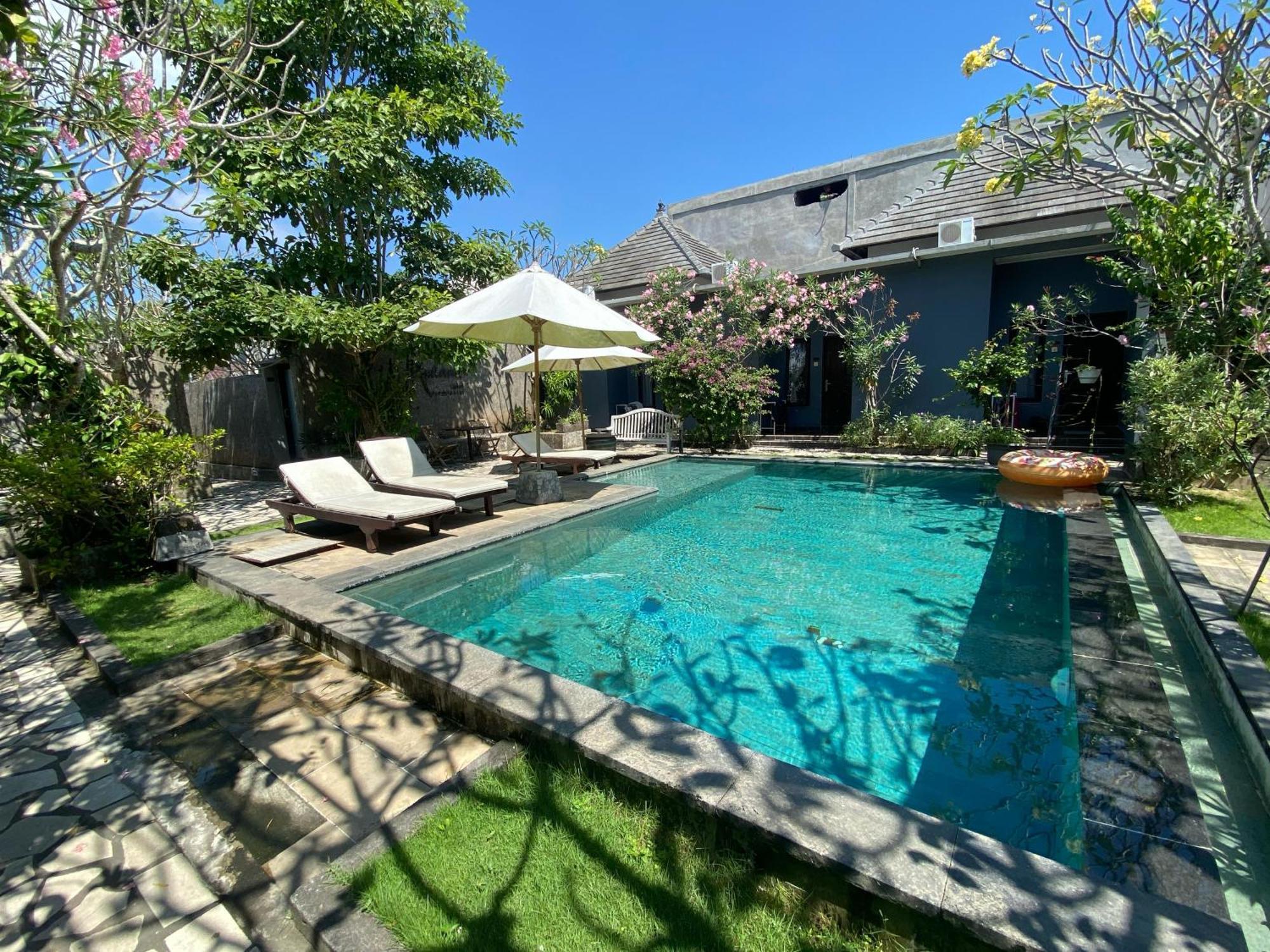 Ashana Hotel Uluwatu  Exterior photo